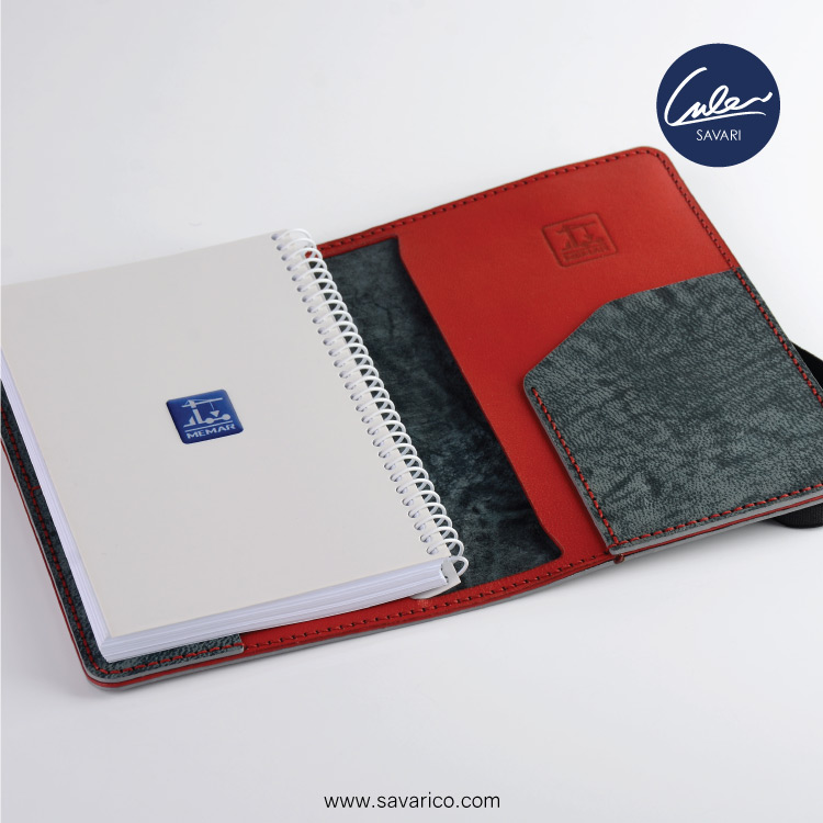 نت بوک چرم طبیعی به همراه دفترچه یادداشت قابل تعویض به سفارش مشتری ( مدل S-۱۶-۰۲ )