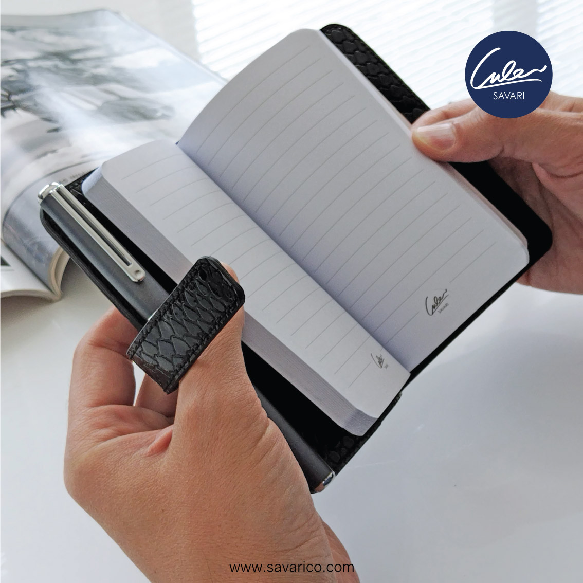 ژورنال جیبی با جلد چرم طبیعی به همراه خودکار و دفترچه یادداشت قابل تعویض برند سواری SAVARI ( مدل S-۲۶-۰۲ )